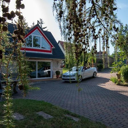 Ferienhaus Goermer Mit Wasserbett Schmölln المظهر الخارجي الصورة