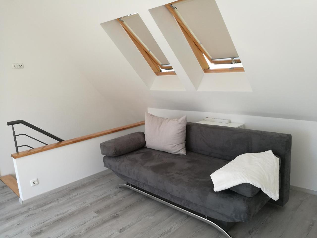 Ferienhaus Goermer Mit Wasserbett Schmölln المظهر الخارجي الصورة