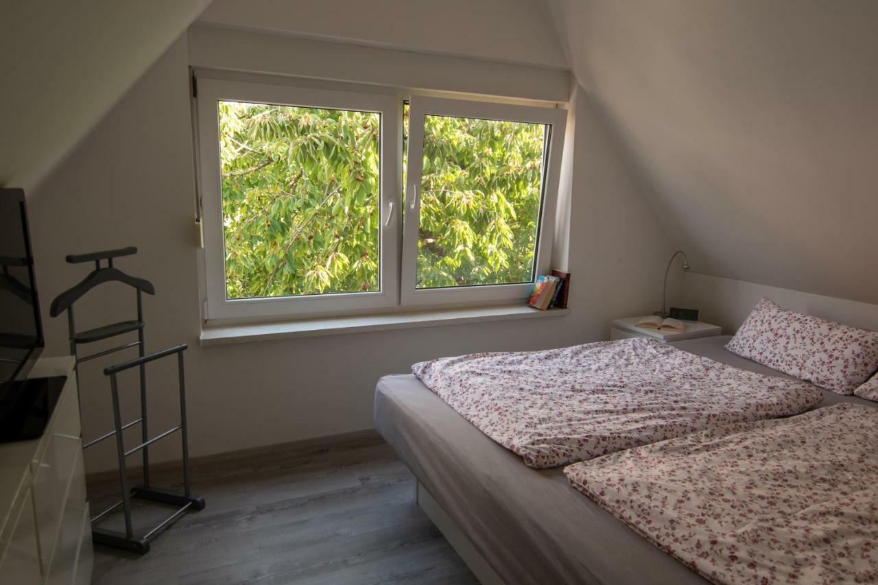 Ferienhaus Goermer Mit Wasserbett Schmölln المظهر الخارجي الصورة